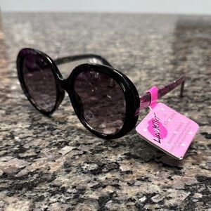 Betsey Johnson Black and Pink lips Sunglasses NWT
